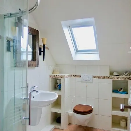 Haus-Am-Wald-Klingberg-Obergeschoss شقة شاربوتس